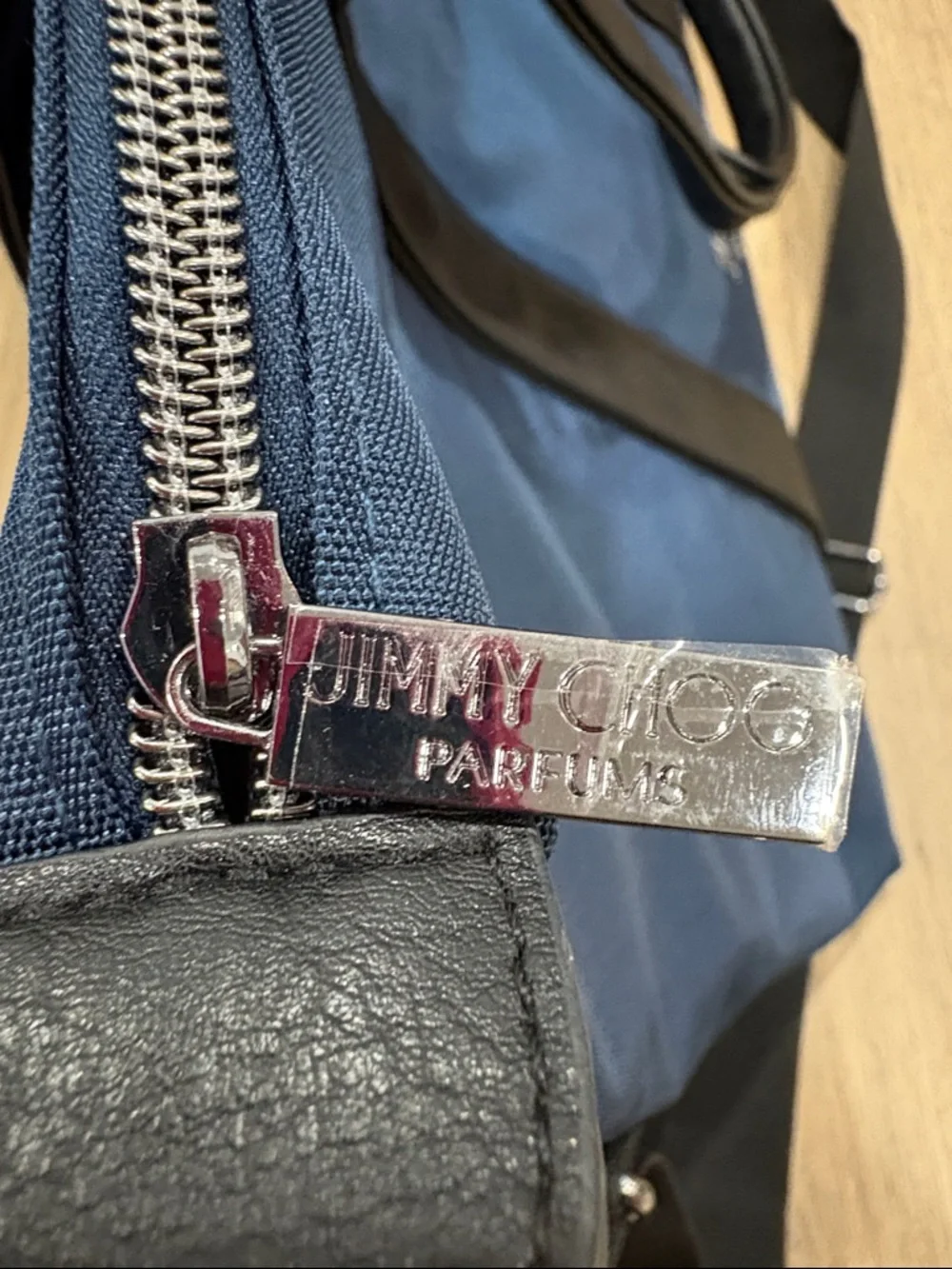 Jimmy Choo Parfums Midnight Blue Navy Nylon Duffel Bag Packable Travel NEW - Picture 3 of 9